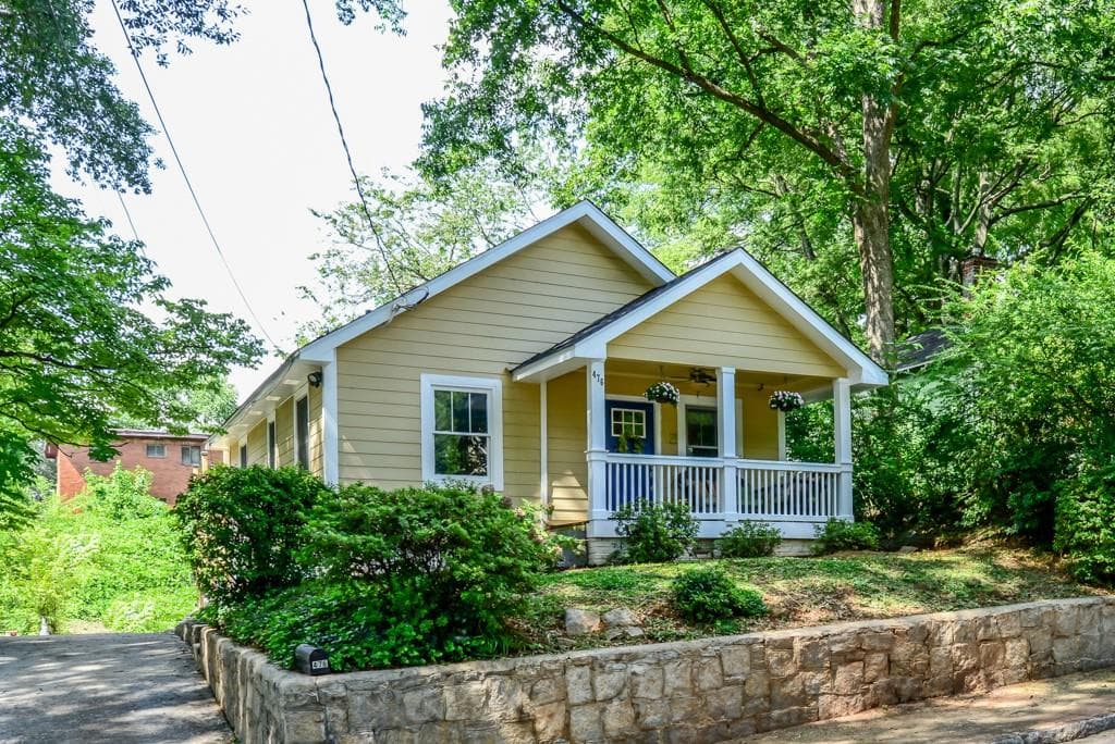 4 bedroom, 1,725 sq ft single family residence sold at 476 Kendrick Avenue, Atlanta, GA 30315