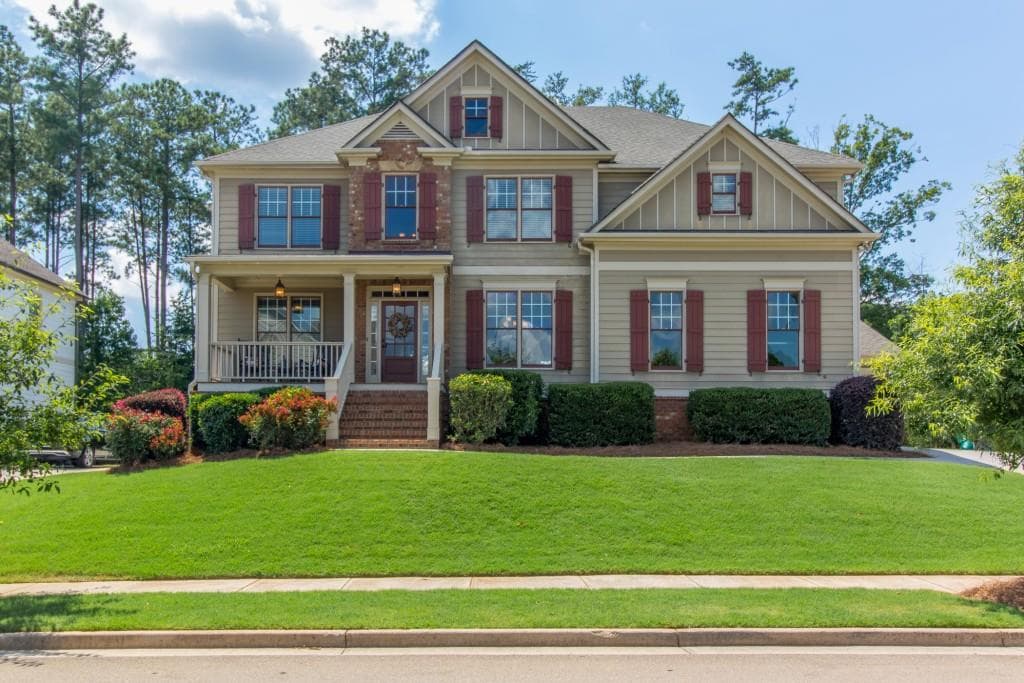 5 bedroom, 3,327 sq ft single family residence sold at 807 Ravenstone Way, Canton, GA 30115
