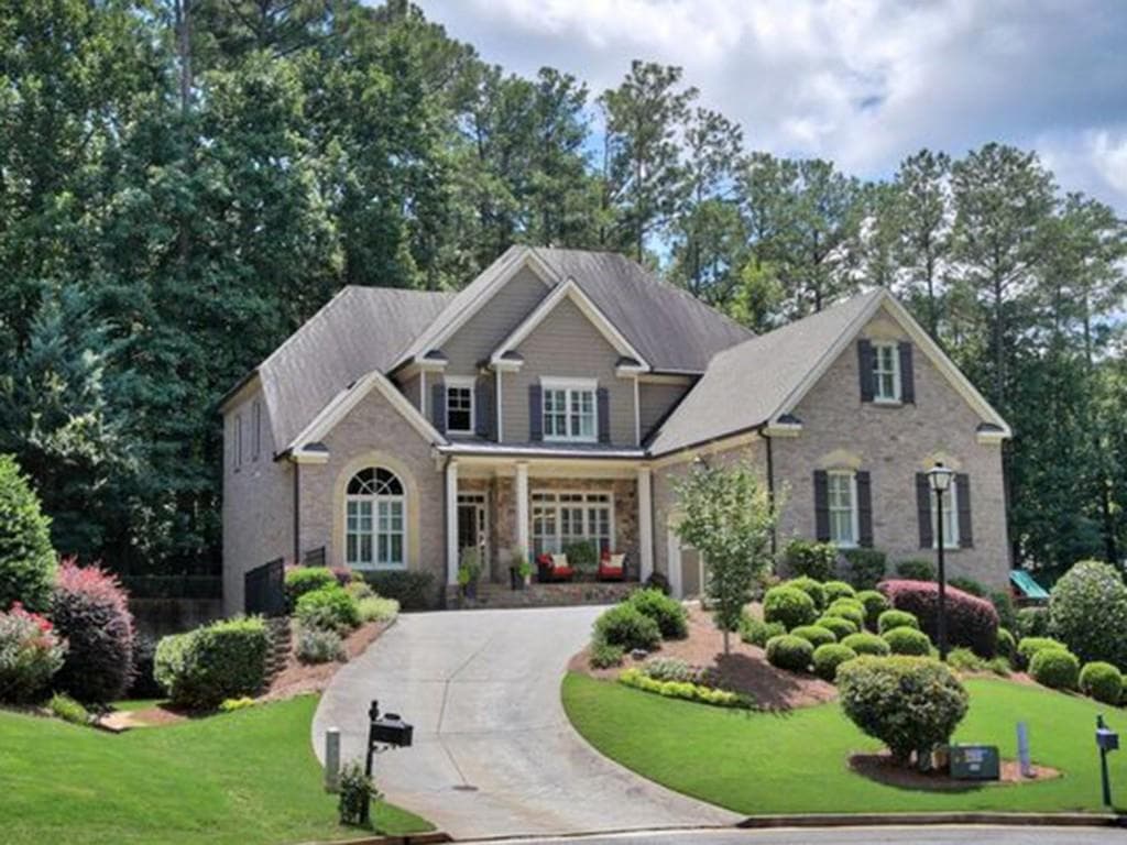 5 bedroom, 4,324 sq ft single family residence sold at 3325 Switchbark Lane, Alpharetta, GA 30022