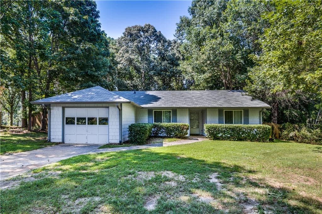 3 bedroom single family residence sold at 2874 Kellogg Creek Road, Acworth, GA 30102