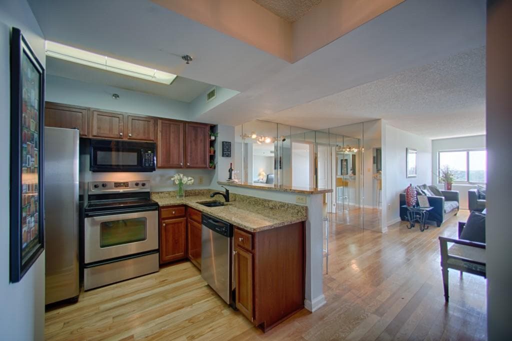 795 Hammond Drive 1807, Sandy Springs, GA 30328 — most recent listing photo