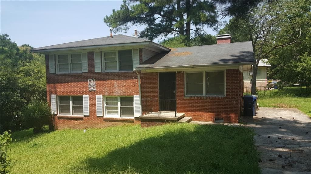 5 bedroom, 950 sq ft single family residence sold at 3995 Rutgers Drive, Atlanta, GA 30331