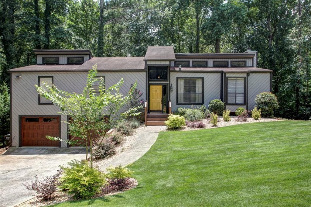 2406 Kingsley Drive, Marietta, GA 30062 — most recent listing photo