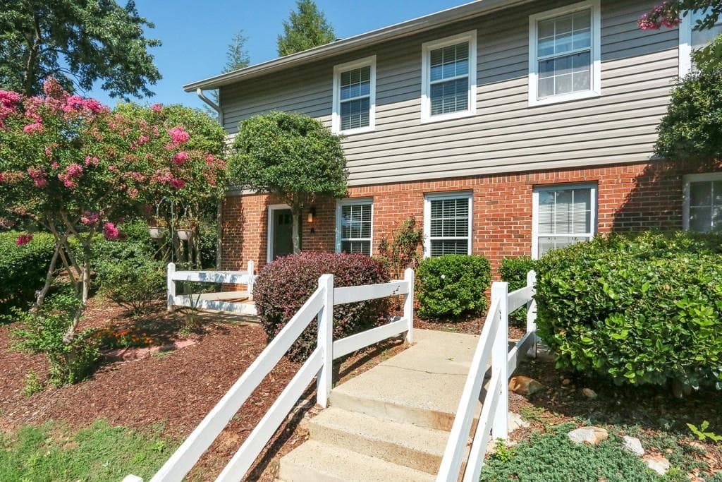 7750 Roswell Road 2A, Sandy Springs, GA 30350 — most recent listing photo