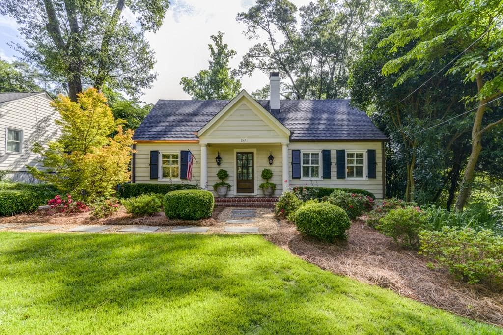 3 bedroom single family residence sold at 2171 Fairhaven Circle, Atlanta, GA 30305
