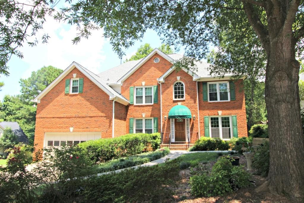 300 Willow Crescent Way, Johns Creek, GA 30022 — most recent listing photo