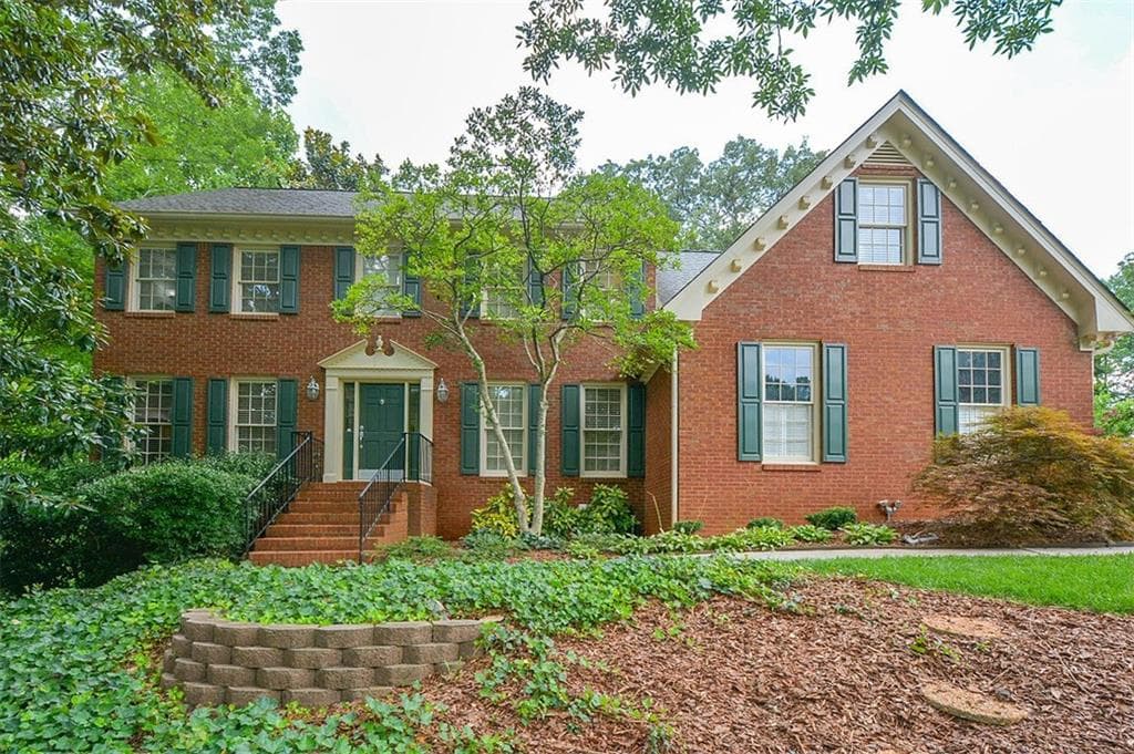 6 bedroom, 3,039 sq ft single family residence sold at 2958 Northbrook Drive, Atlanta, GA 30340