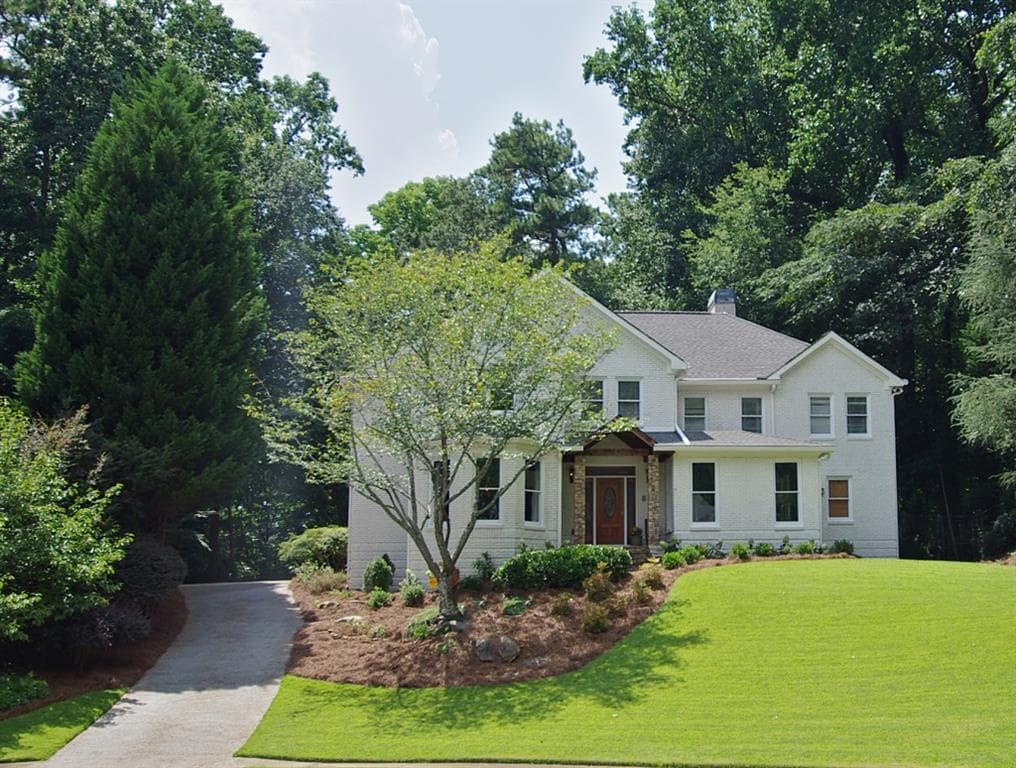 5 bedroom, 6,270 sq ft single family residence sold at 1000 Edison Gardens, Atlanta, GA 30324
