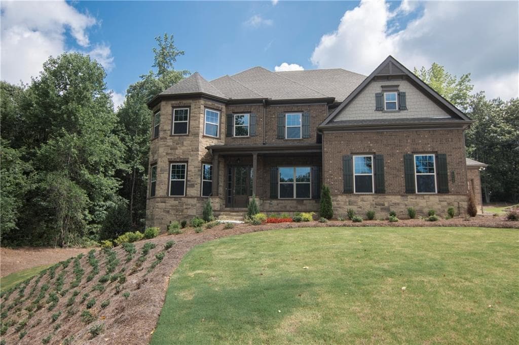 5 bedroom, 4,014 sq ft single family residence sold at 16135 Grand Litchfield Drive, Roswell, GA 30075