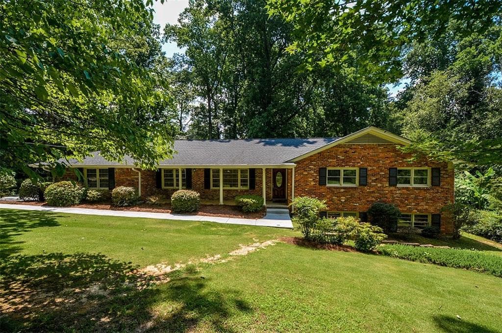 5 bedroom, 2,036 sq ft single family residence sold at 2630 Caladium Drive, Atlanta, GA 30345