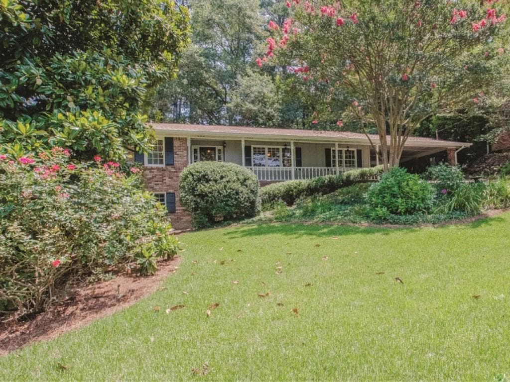 5 bedroom single family residence sold at 1395 Country Squire Drive, Decatur, GA 30033