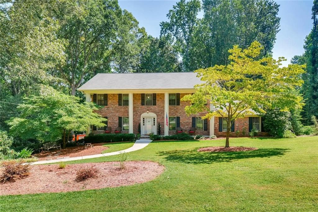5249 Vernon Lake Drive, Dunwoody, GA 30338 — most recent listing photo