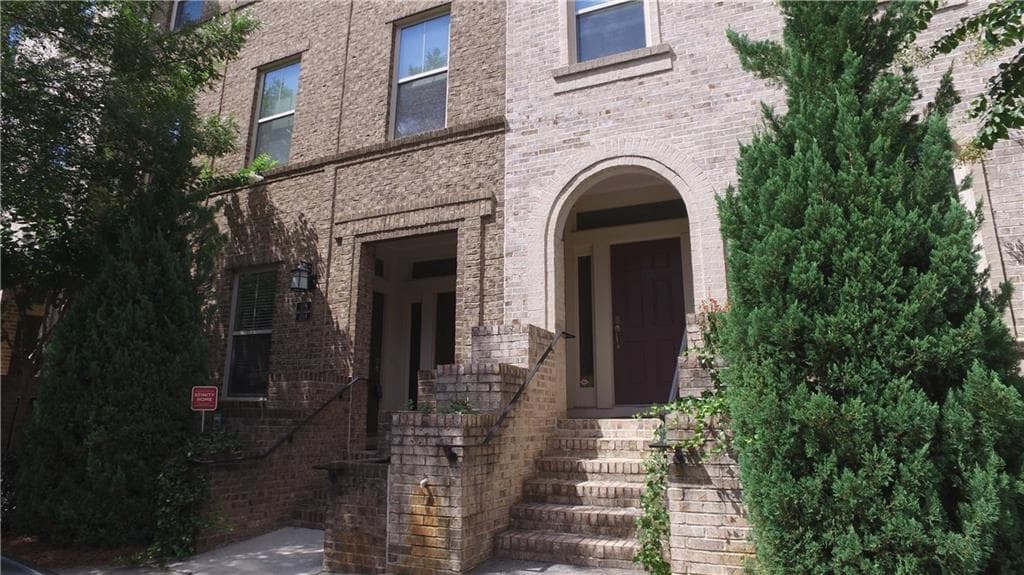 2 bedroom, 1,334 sq ft townhouse sold at 1184 Lavista Circle, Atlanta, GA 30324