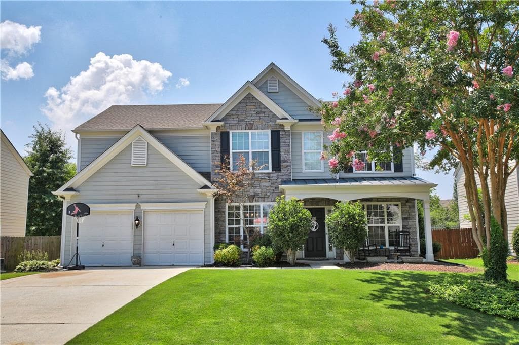4 bedroom, 2,288 sq ft single family residence sold at 8350 Shakerag Trace, Suwanee, GA 30024