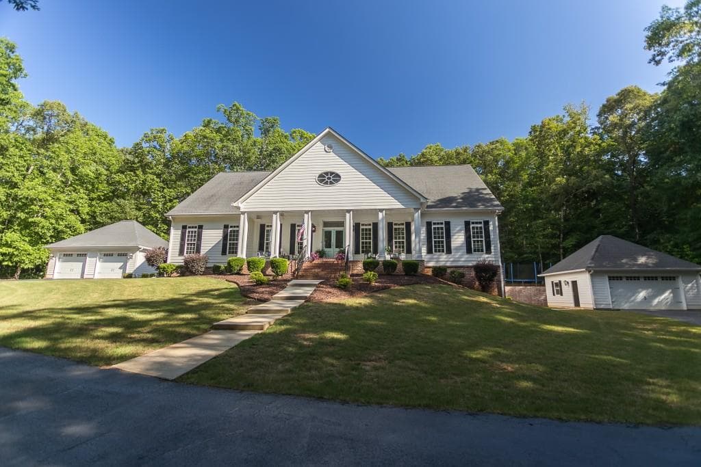 115 Lost Creek Court, Senoia, GA 30276 — most recent listing photo