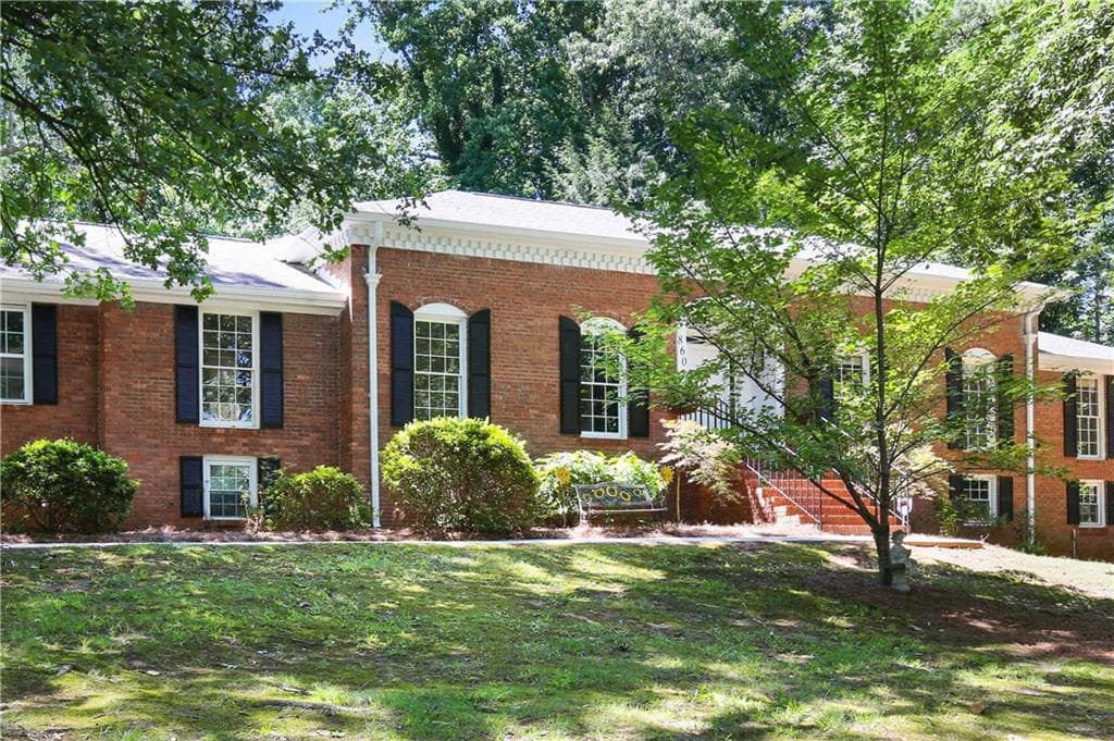 860 Spalding Drive, Sandy Springs, GA 30328 — most recent listing photo