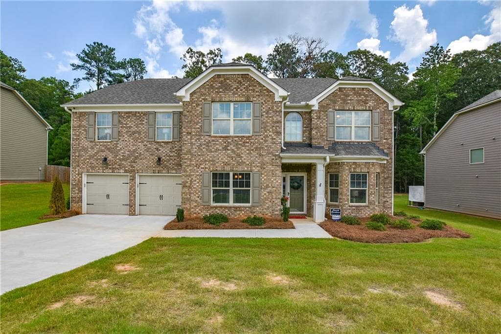 6 bedroom, 3,700 sq ft single family residence sold at 333 Champions Drive, Fairburn, GA 30213