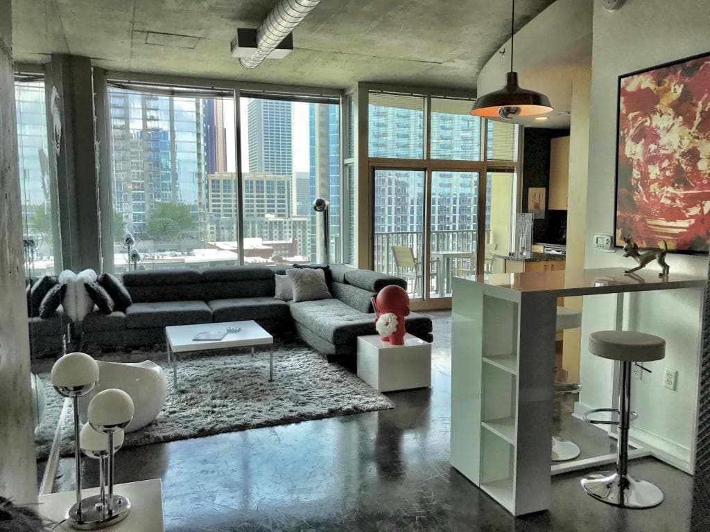 1 bedroom, 754 sq ft condominium sold at 923 Peachtree Street 1625, Atlanta, GA 30309