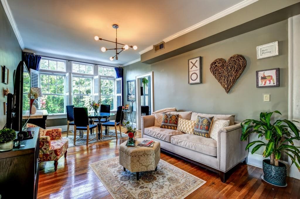 1 bedroom, 790 sq ft condominium sold at 690 Piedmont Avenue 10, Atlanta, GA 30308