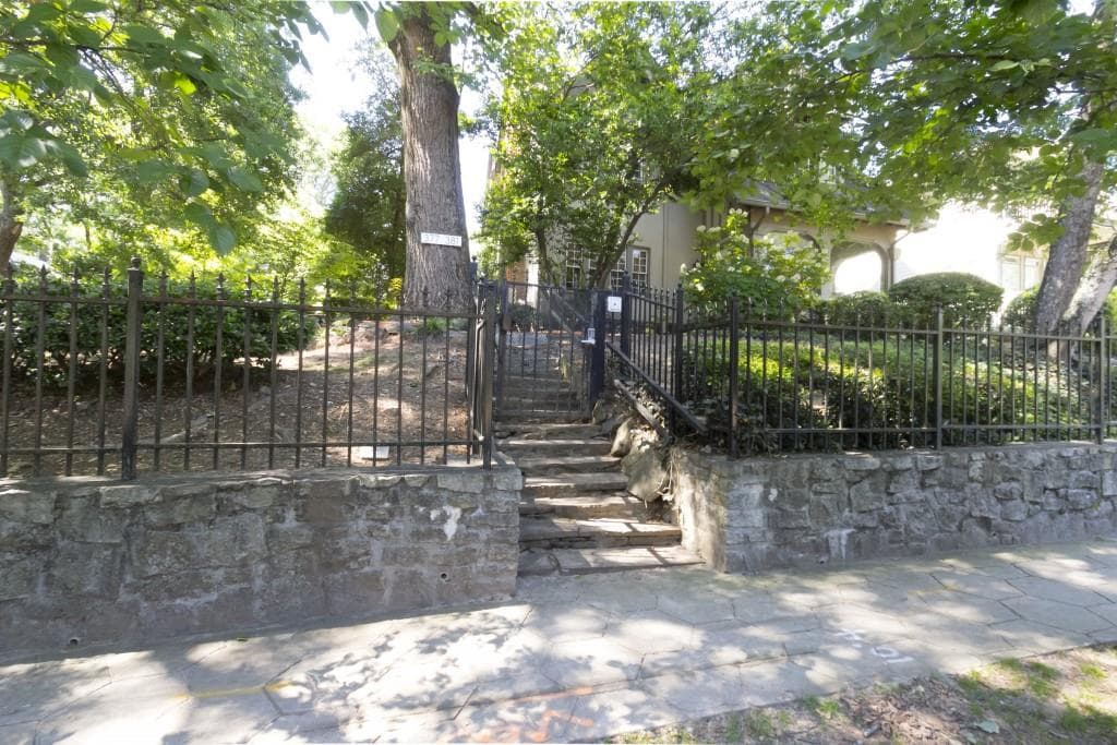 381 10th Street 5, Atlanta, GA 30309 — most recent listing photo