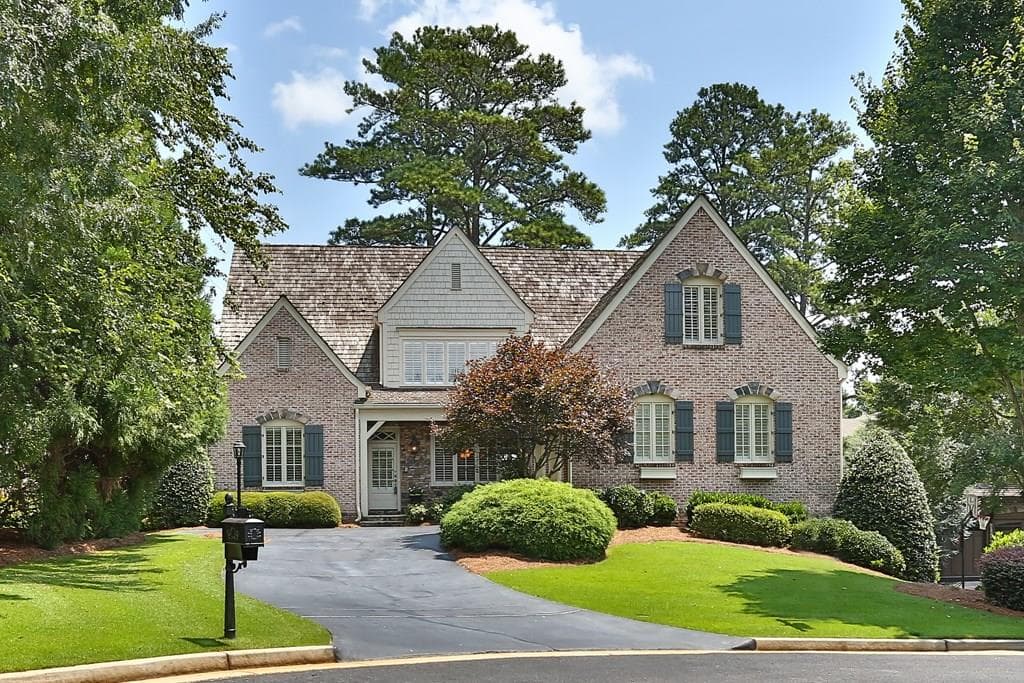 6 bedroom, 5,174 sq ft single family residence sold at 225 Ardsley Lane, Alpharetta, GA 30005