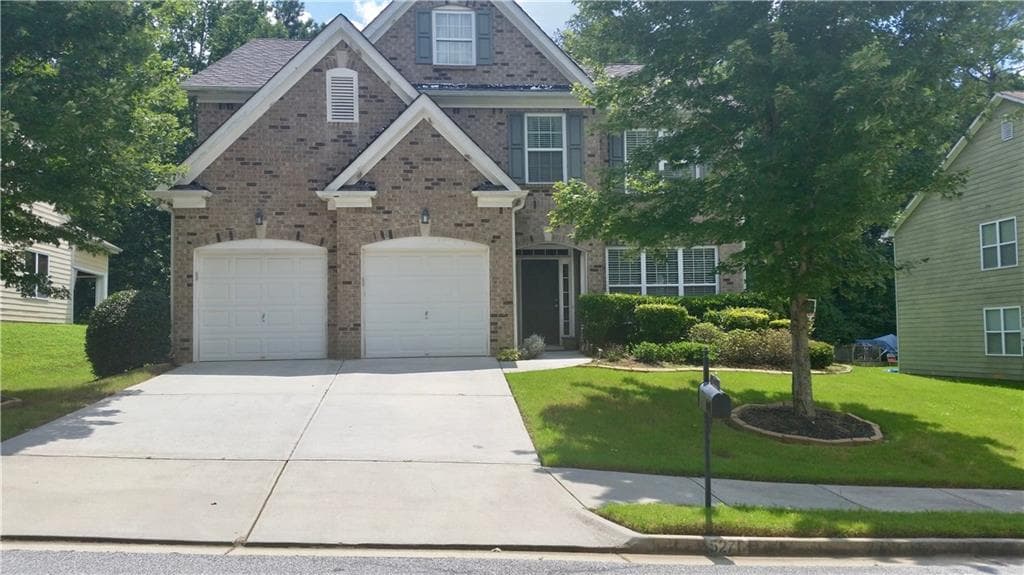 4 bedroom, 3,075 sq ft single family residence sold at 5276 Lakerock Drive, Atlanta, GA 30331