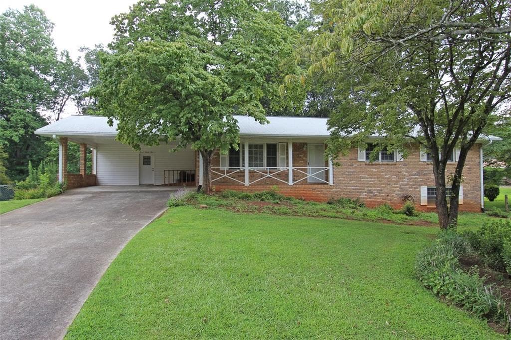 3 bedroom, 1,362 sq ft single family residence sold at 739 Carlouetta Road, Mableton, GA 30126