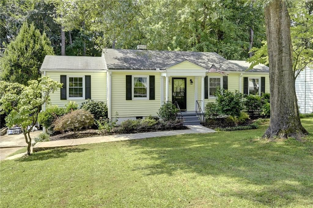 3 bedroom, 1,255 sq ft single family residence sold at 1949 Shalimar Drive, Atlanta, GA 30345