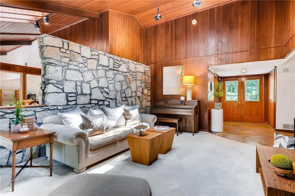 4 bedroom, 2,848 sq ft single family residence sold at 2058 Amberwood Drive, Atlanta, GA 30345