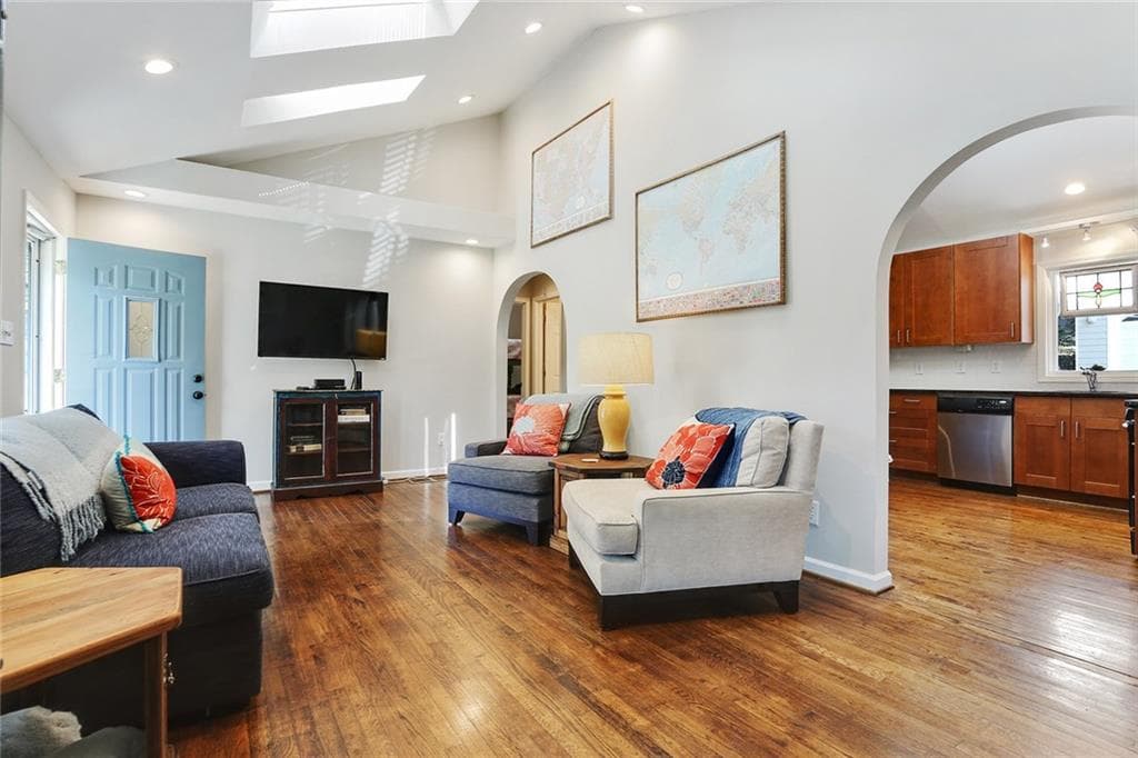 3 bedroom, 1,600 sq ft single family residence sold at 1092 Napier Street, Atlanta, GA 30316