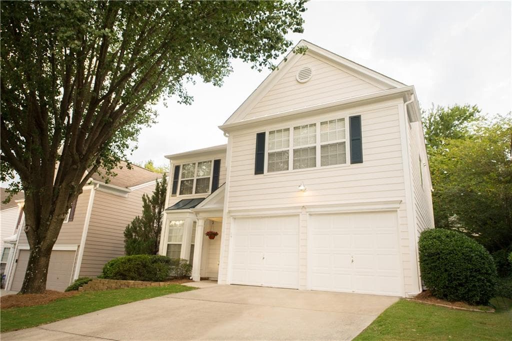 3 bedroom, 1,811 sq ft single family residence sold at 2527 Alvecot Circle, Atlanta, GA 30339