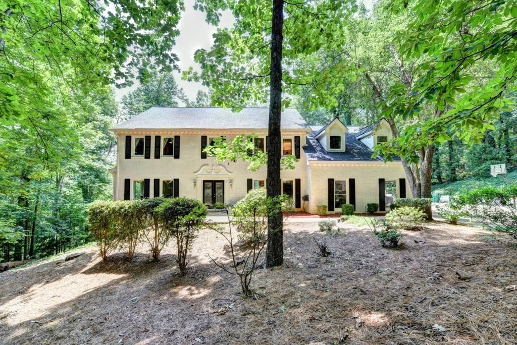 9667 Huntcliff Trace, Sandy Springs, GA 30350 — most recent listing photo