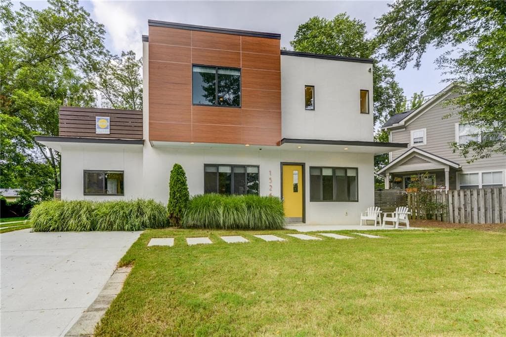 3 bedroom, 2,228 sq ft single family residence sold at 1526 1st Street, Atlanta, GA 30307