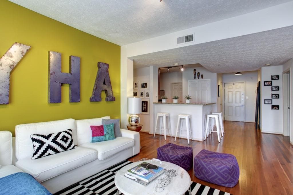 2 bedroom condominium sold at 1250 Parkwood Circle 1201, Atlanta, GA 30339