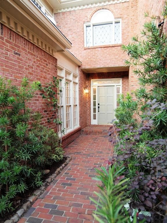 3 bedroom, 2,276 sq ft townhouse sold at 13 Gaberonne Court, Atlanta, GA 30324