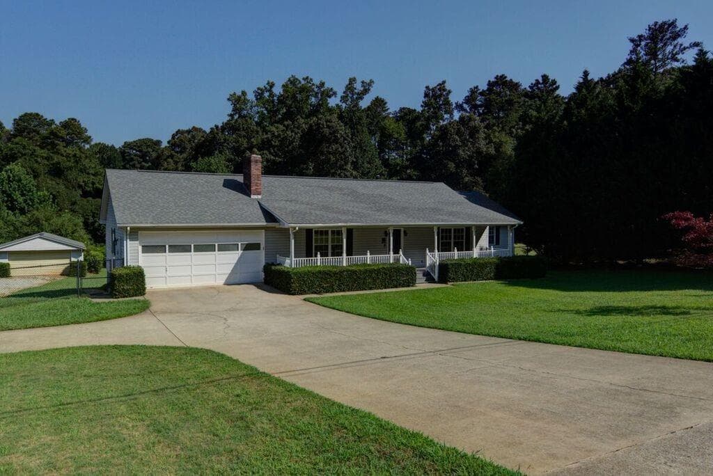 3022 Wildwood Road, Suwanee, GA 30024 — most recent listing photo