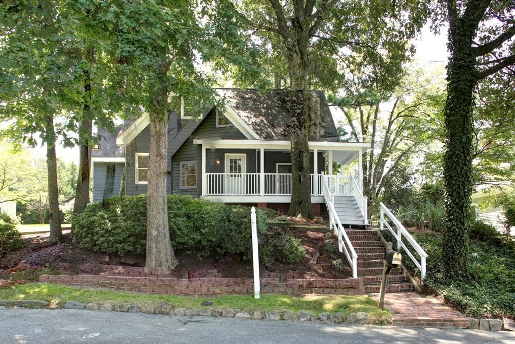 2890 Macaw Street, Atlanta, GA 30318 — most recent listing photo