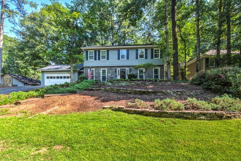 855 Lake Overlook, Roswell, GA 30076 — most recent listing photo