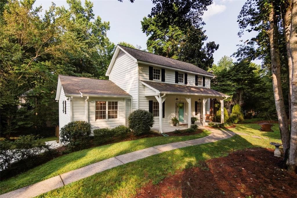 400 Hackberry Lane, Roswell, GA 30076 — most recent listing photo