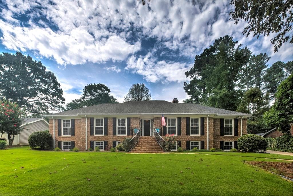 2351 Riverglenn Circle, Dunwoody, GA 30338 — most recent listing photo