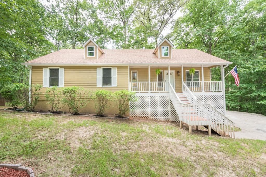 6615 Oak Farm Drive, Acworth, GA 30102 — most recent listing photo