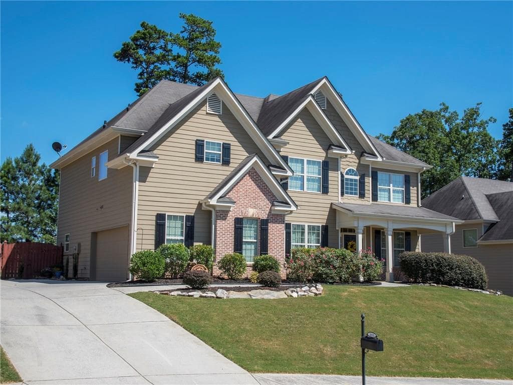 5 bedroom, 3,209 sq ft single family residence sold at 2555 MOSSY ROCK Place, Buford, GA 30519
