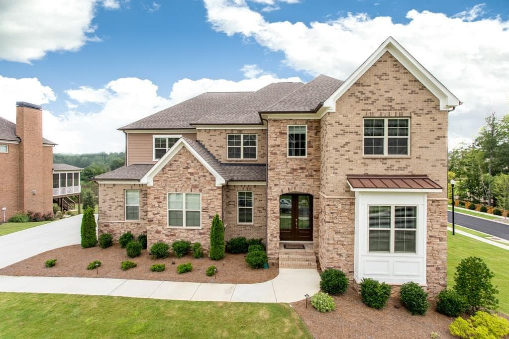 747 Rio Vista Court, Suwanee, GA 30024 — most recent listing photo