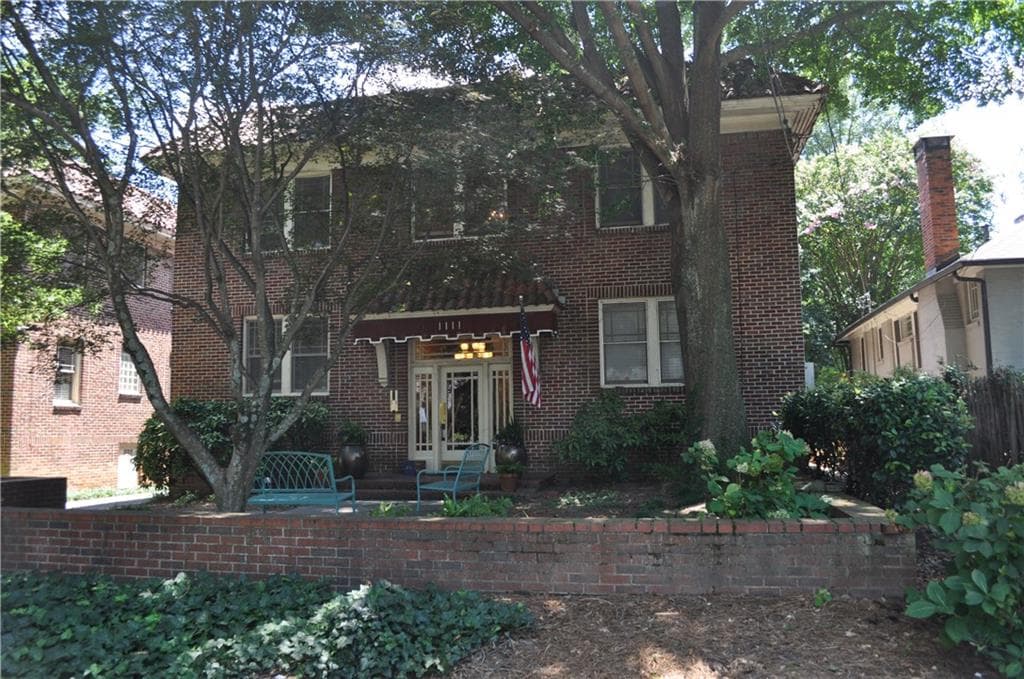 1 bedroom, 617 sq ft condominium sold at 1111 Briarcliff Place 6, Atlanta, GA 30306
