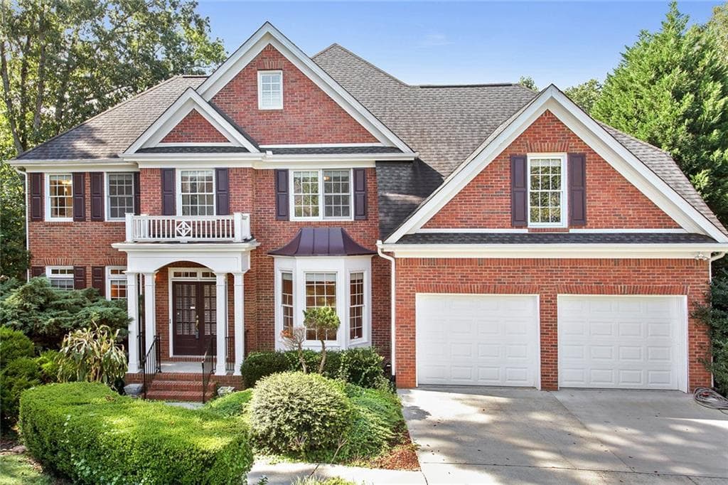 4 bedroom, 2,653 sq ft single family residence sold at 320 Aston Court, Alpharetta, GA 30022