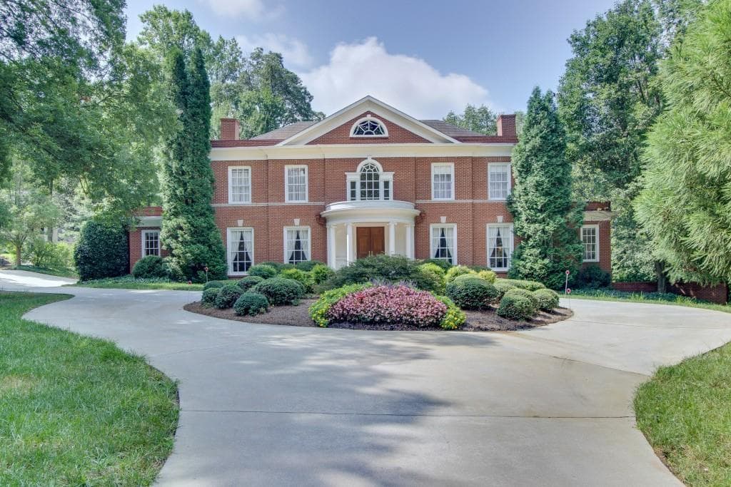 5 bedroom, 5,107 sq ft single family residence sold at 786 W Wesley Road, Atlanta, GA 30327
