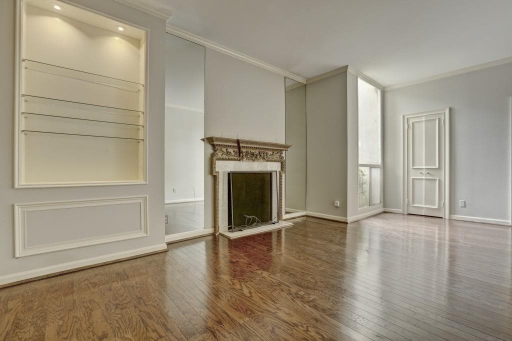 3 bedroom, 1,670 sq ft condominium sold at 2632 Peachtree Road A102, Atlanta, GA 30305
