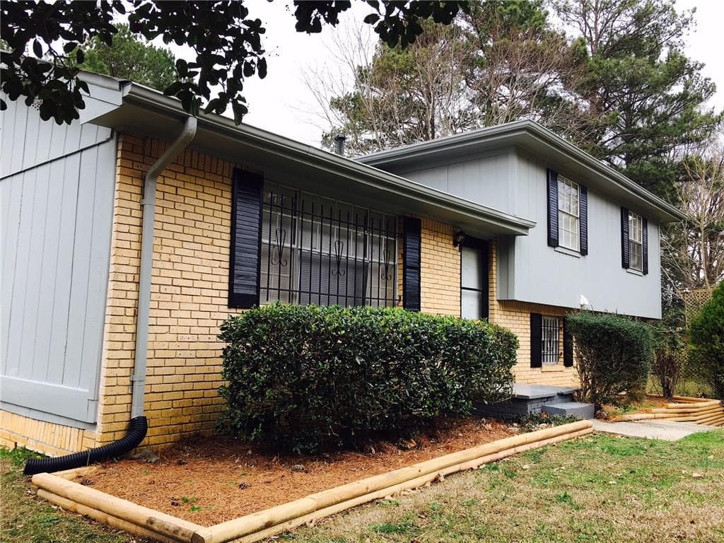 9202 Homewood Drive, Riverdale, GA 30274 — most recent listing photo