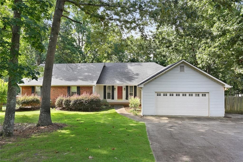 3 bedroom, 2,352 sq ft single family residence sold at 2873 Wood Park Trace, Kennesaw, GA 30152