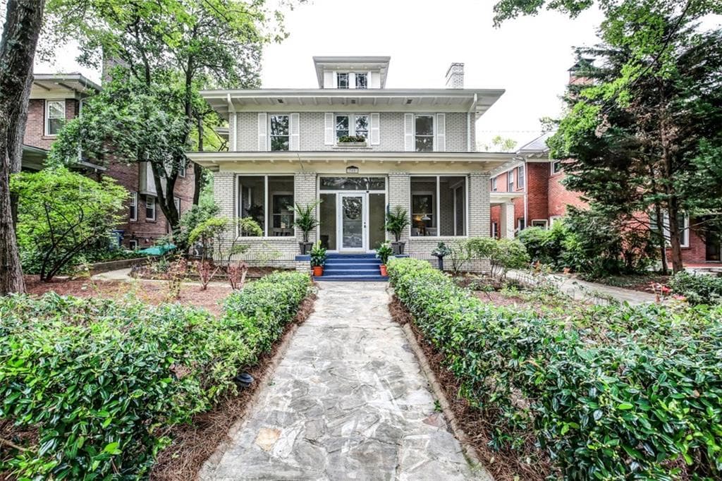 5 bedroom, 4,203 sq ft single family residence sold at 715 Penn Avenue, Atlanta, GA 30308